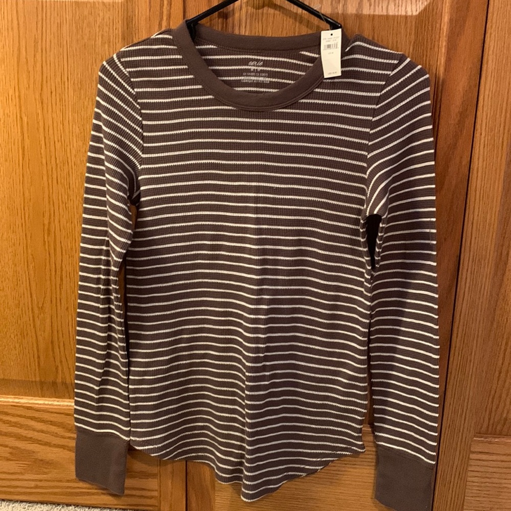 NWT aerie Long Sleeved T-shirt for Women Size M